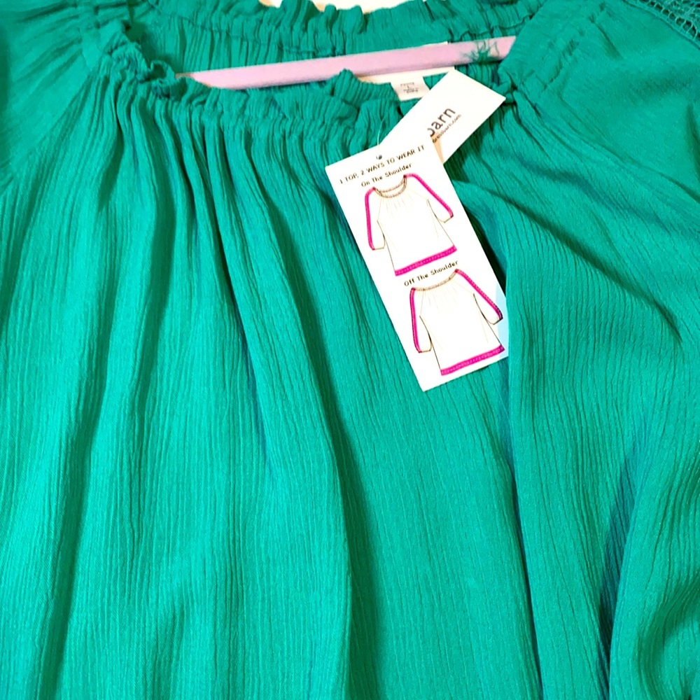 Dressbarn Green blouse NWT